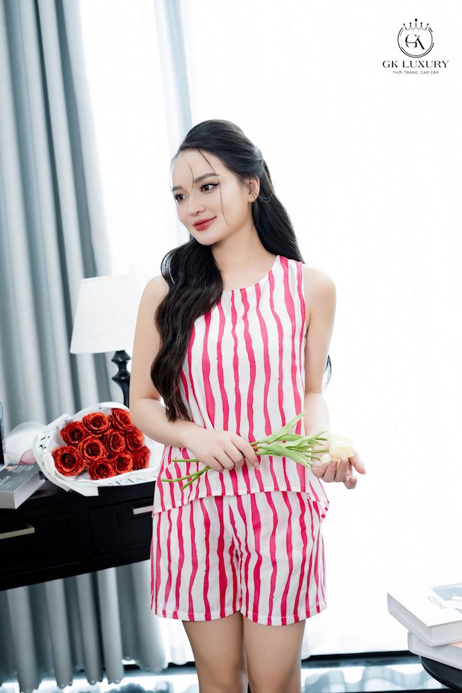 Đồ ngủ, đồ bộ mặc nhà sát nách quần đùi chất liệu thô kẻ GK101